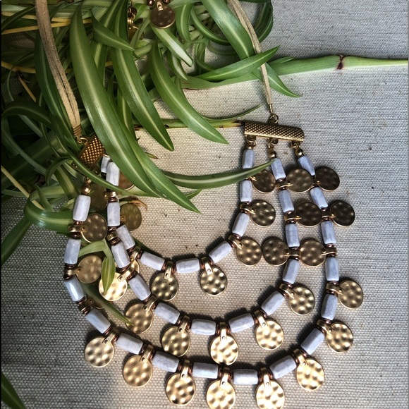 Gold and white statement necklace and earrings - Picture 3 of 4